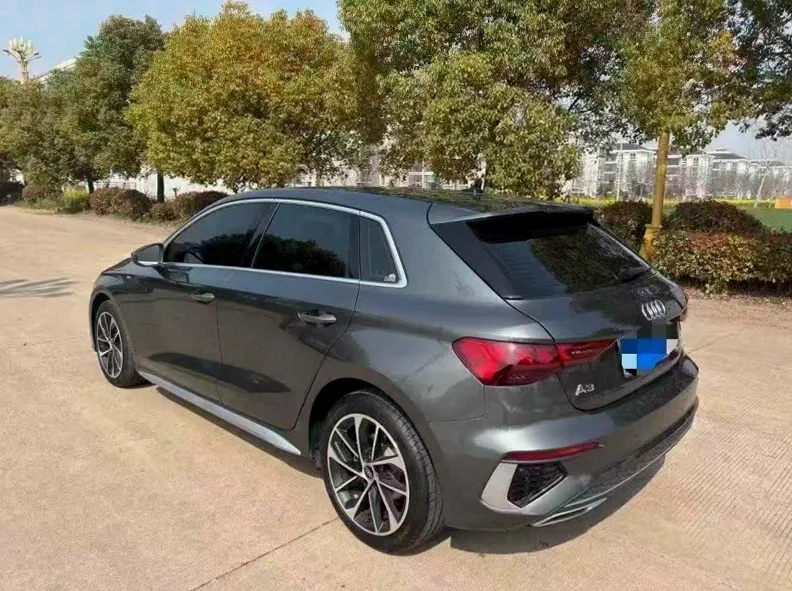 奥迪A3 内饰前排