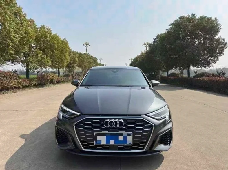 23年奥迪A3二厢舒适版