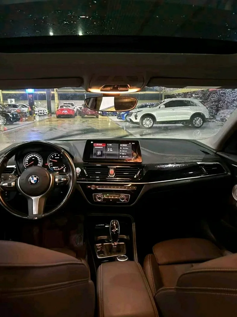 宝马1系 后面外观二