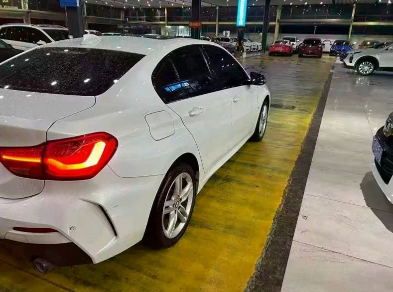 宝马1系 后面外观三