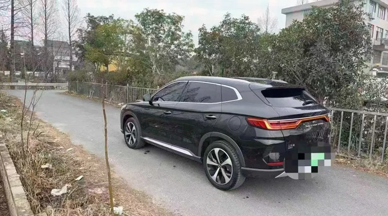 比亚迪宋 内饰前排