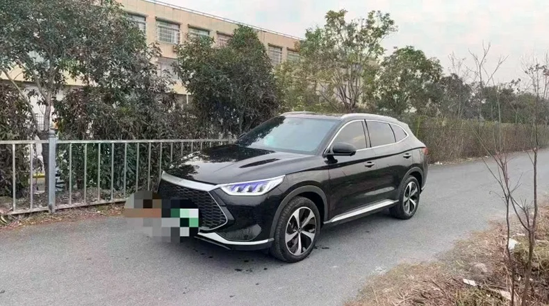 比亚迪宋 正面外观三