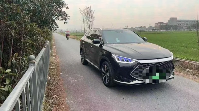 比亚迪宋 正面外观二