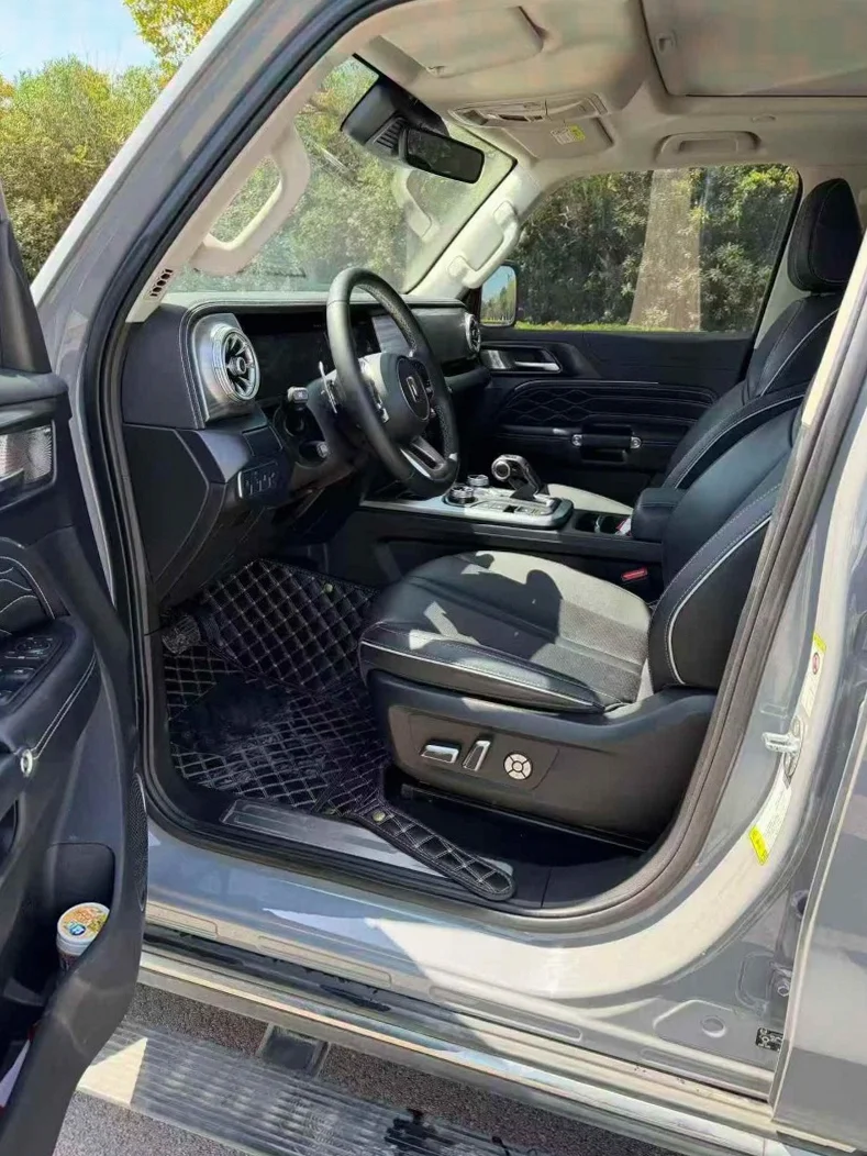 长城汽车坦克 后面外观二