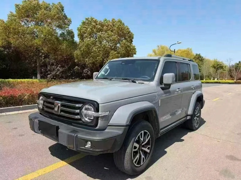 长城汽车坦克 正面外观三