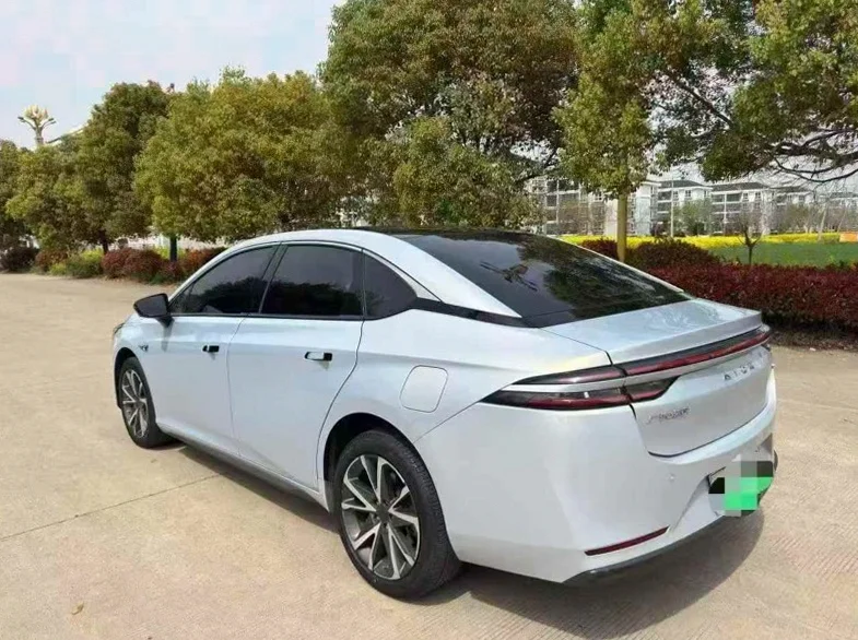 传祺埃安S 内饰后排