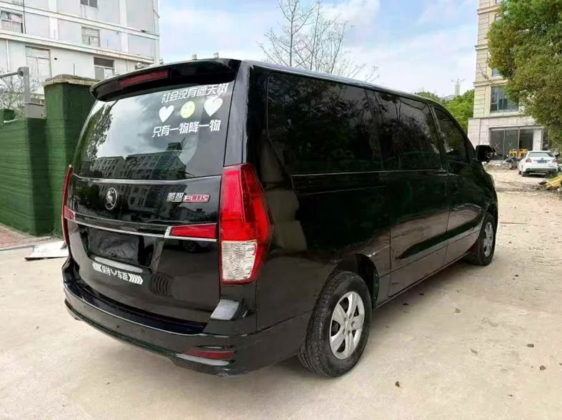 东风菱智 内饰前排