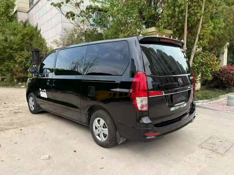 东风菱智 内饰后排