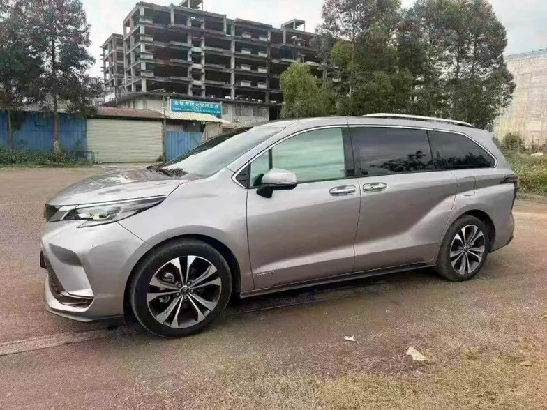 丰田格瑞维亚 正面外观二