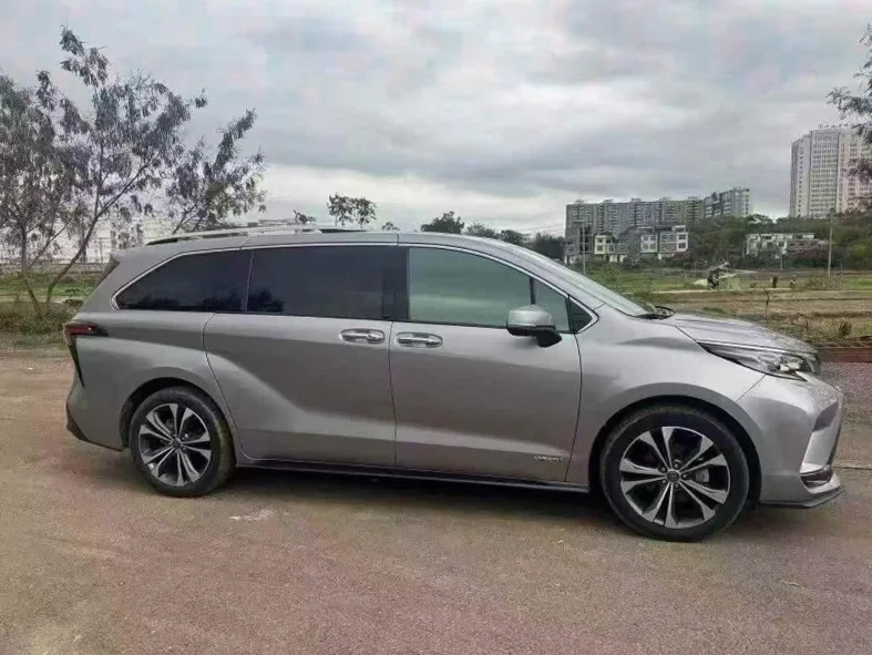 丰田格瑞维亚 正面外观三