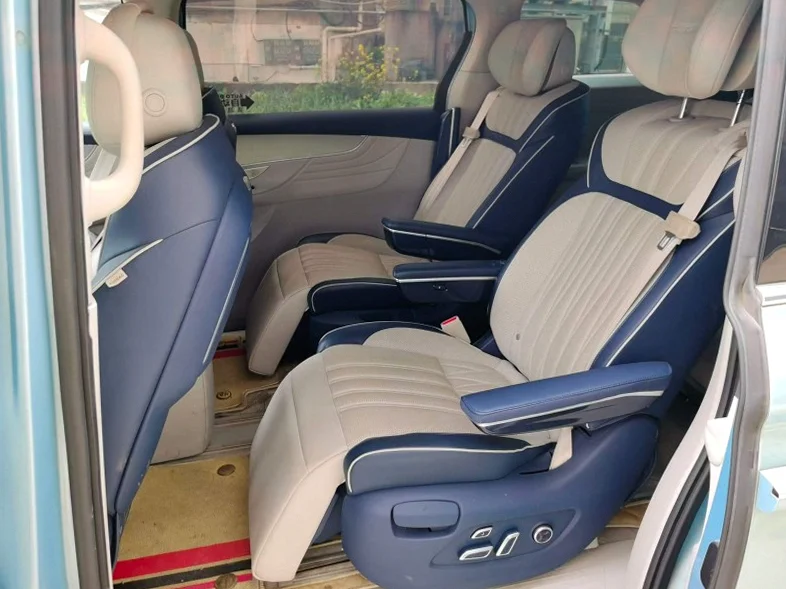 荣威IMAX8 内饰前排