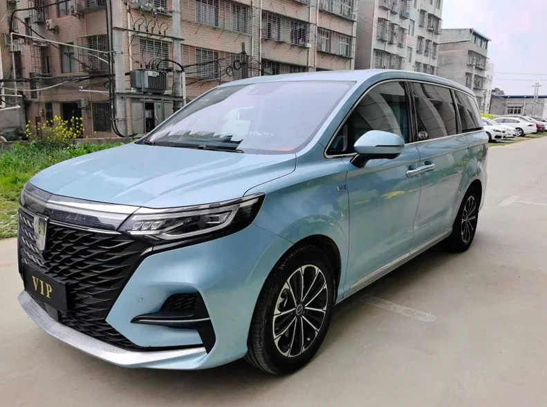 荣威IMAX8 正面外观三