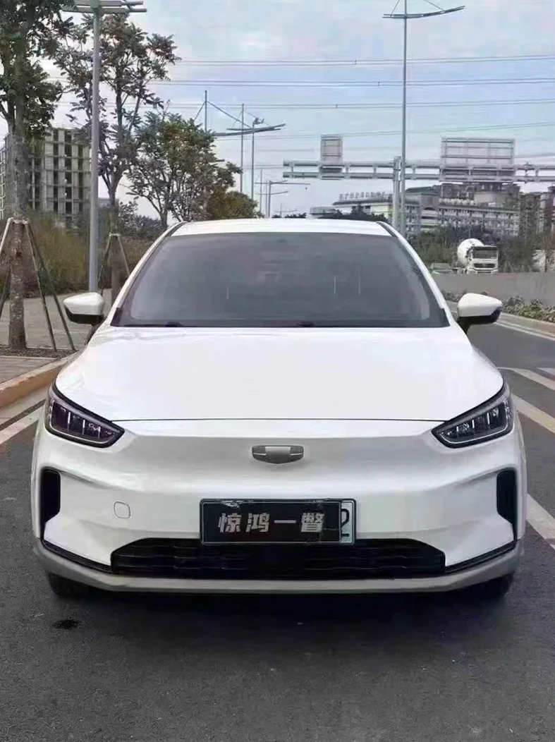 广州2023年吉利几何不过户车 正面外观一