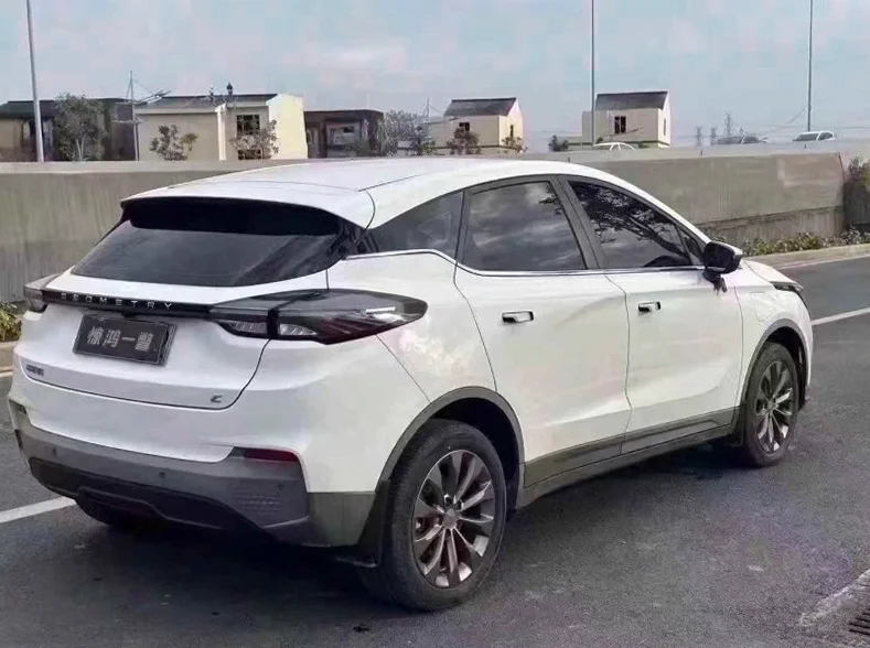 吉利几何 后面外观一