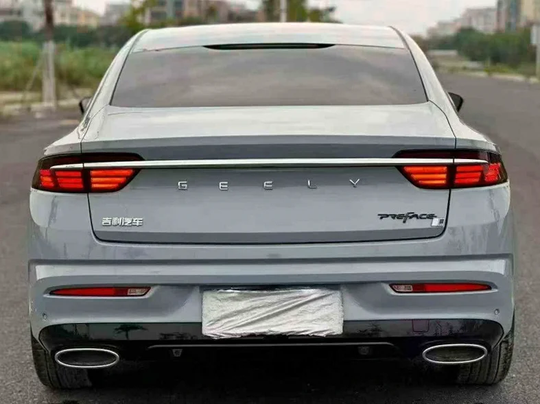 吉利星瑞 驾驶室