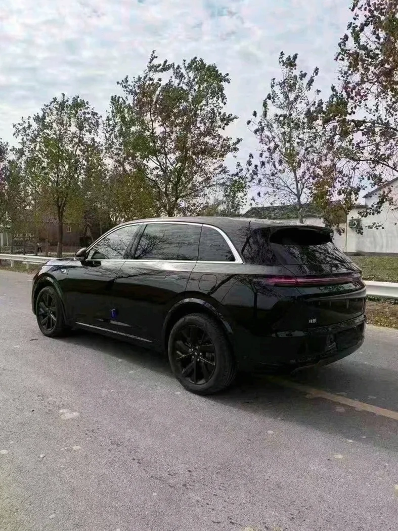 理想L7 内饰后排