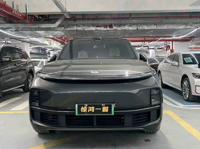 23年理想L8 Max六座顶配