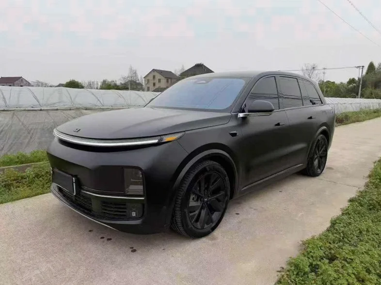 理想L8 正面外观三