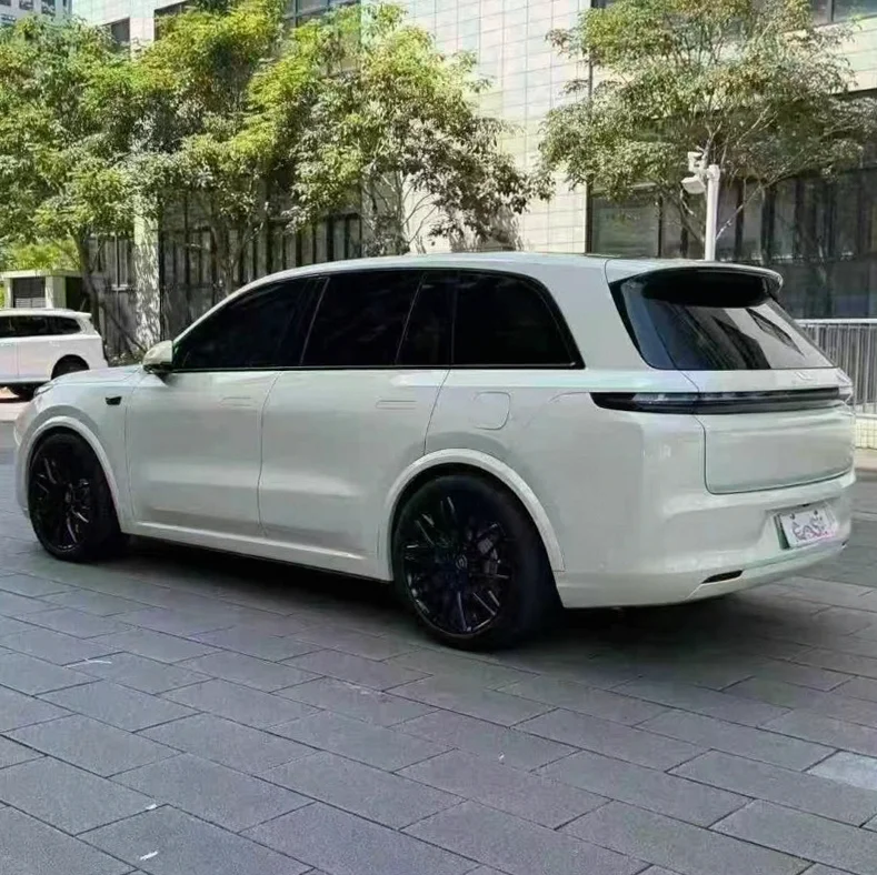 理想L8 内饰后排