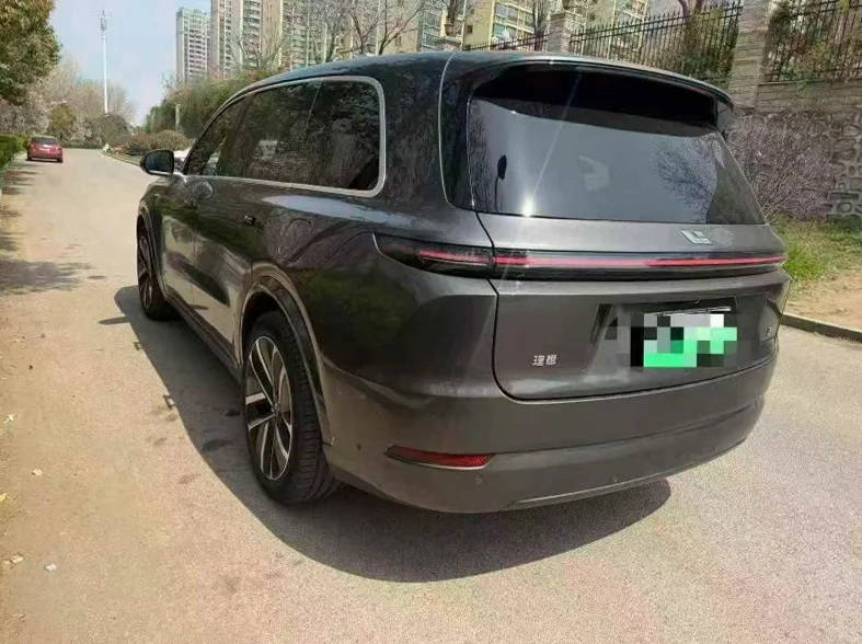 理想L9 内饰后排