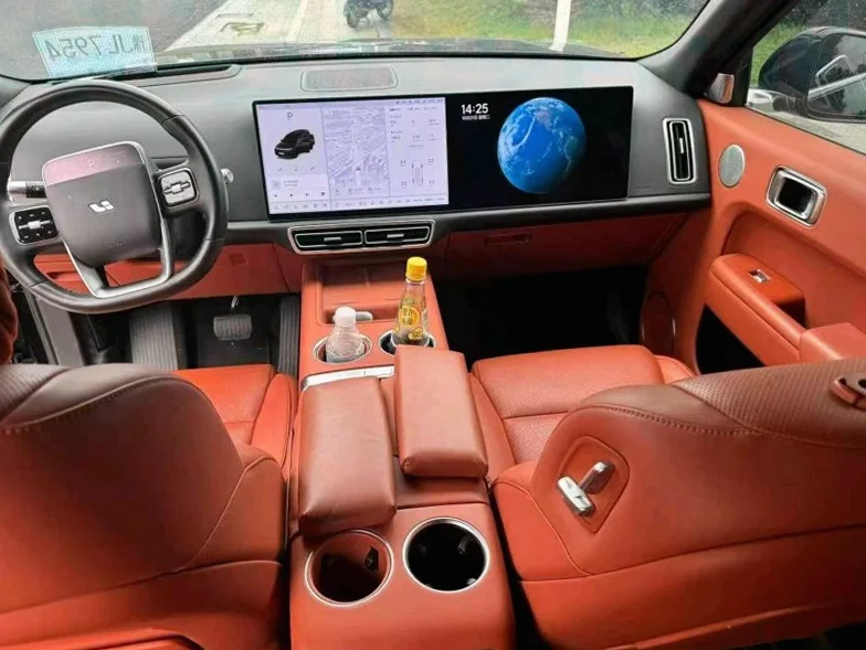 理想L9 后面外观二