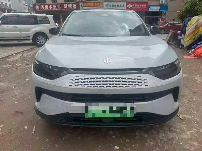 鹤壁2023年零跑汽车C11全款带大本 正面外观一