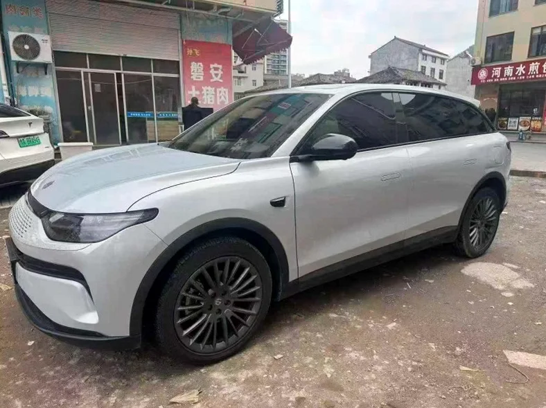 零跑汽车C11 内饰后排