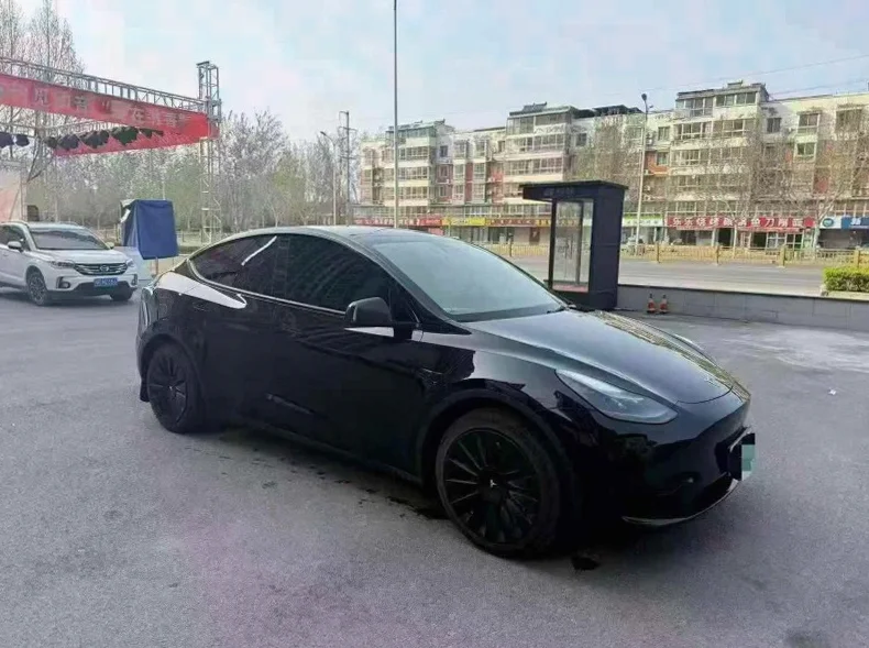 特斯拉MODEL 正面外观三