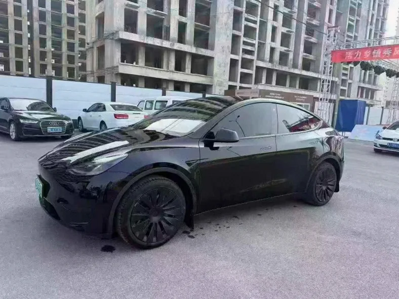 特斯拉MODEL 正面外观二