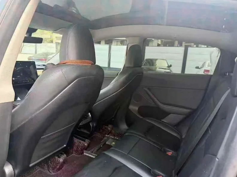 特斯拉MODEL 后面外观二