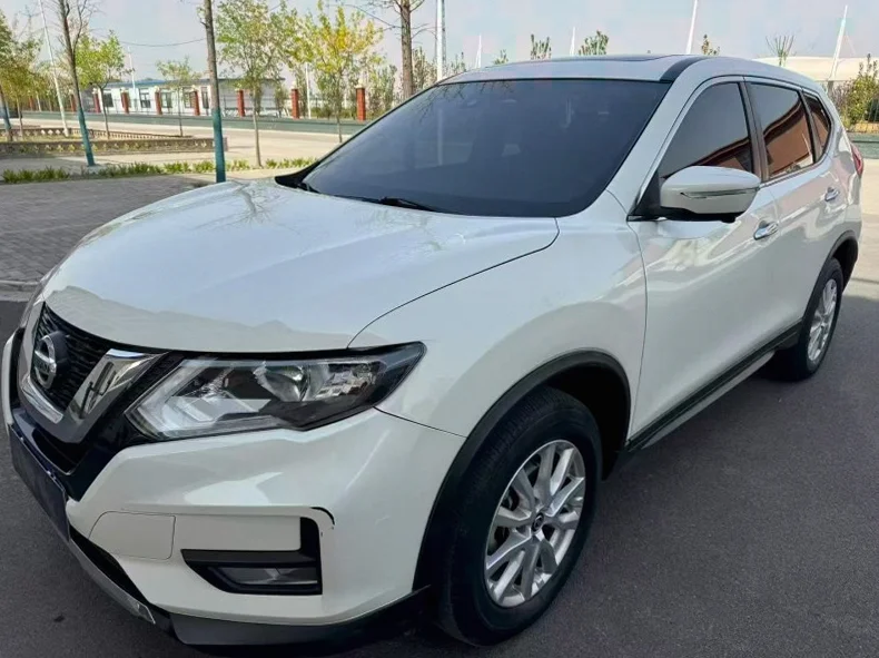 日产奇骏 正面外观三