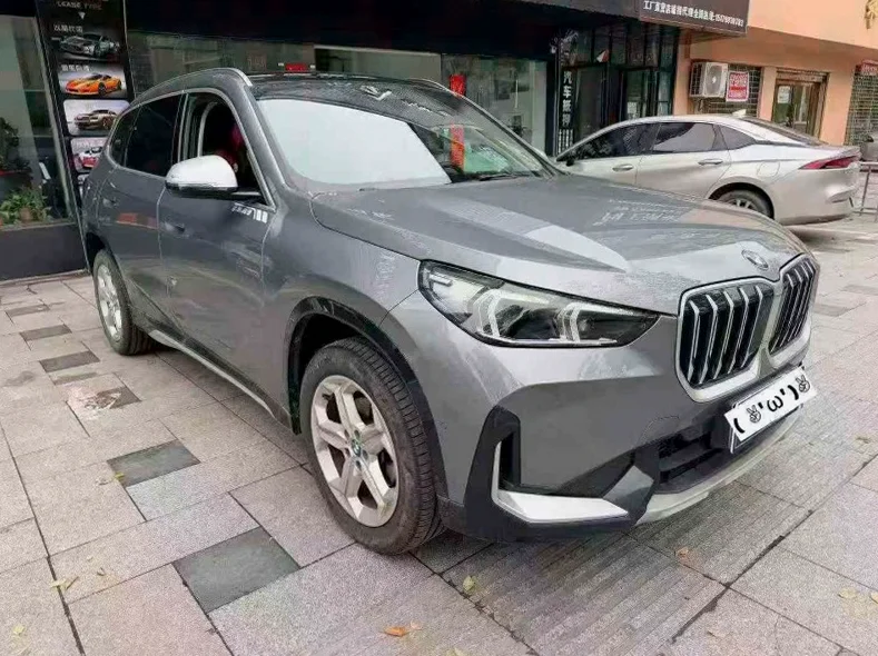 X1宝马 正面外观二