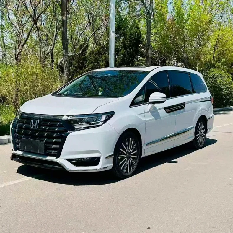 本田艾力绅 正面外观三