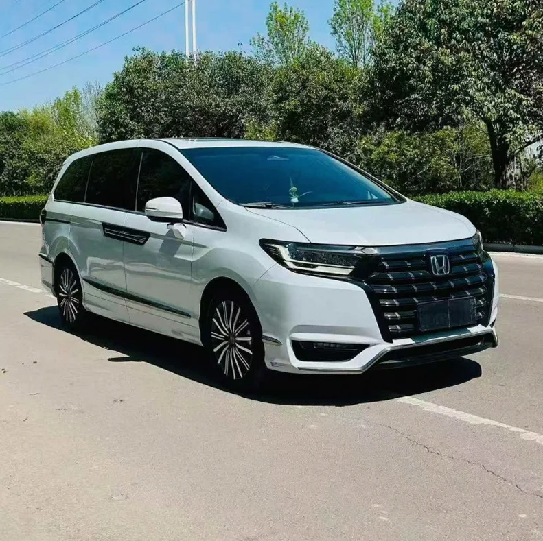 本田艾力绅 正面外观二