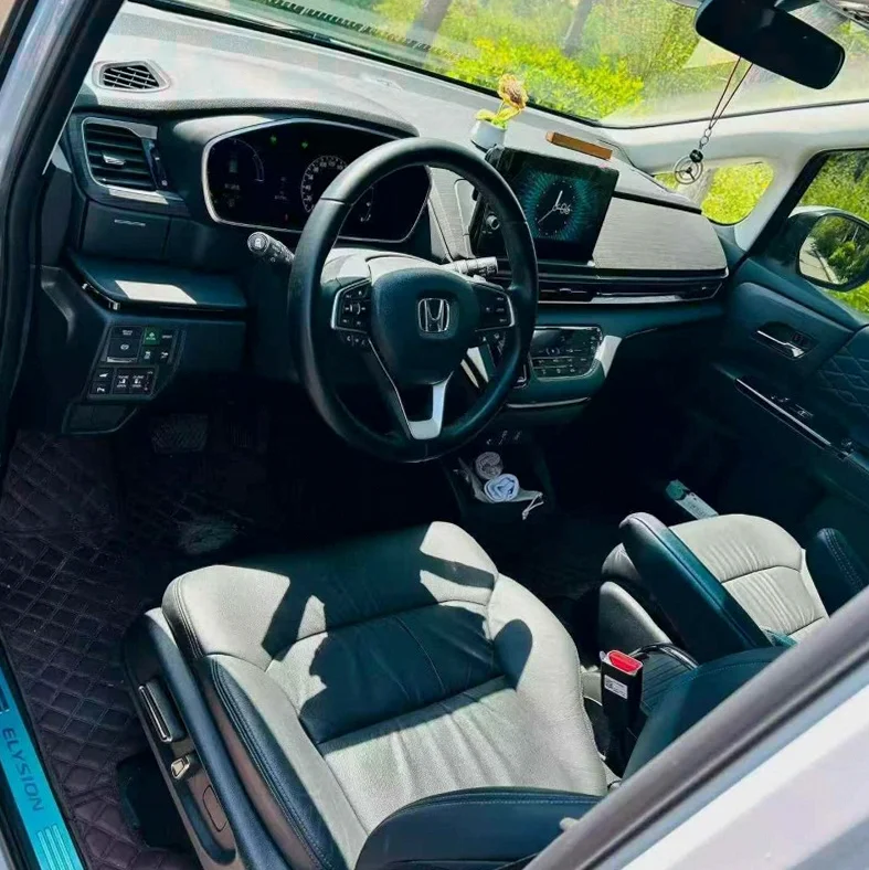 本田艾力绅 后面外观一