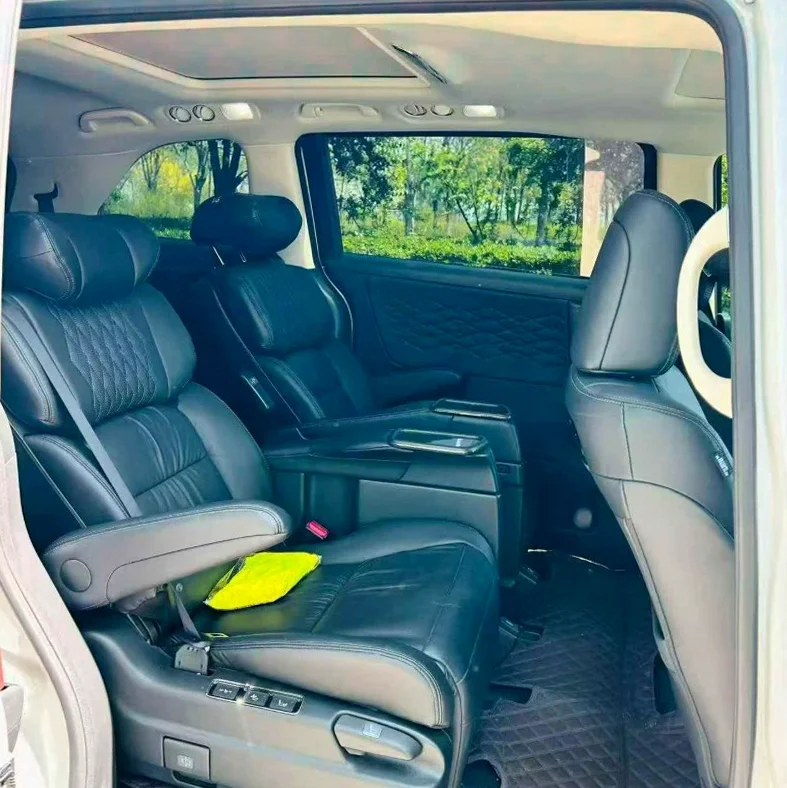 本田艾力绅 后面外观二