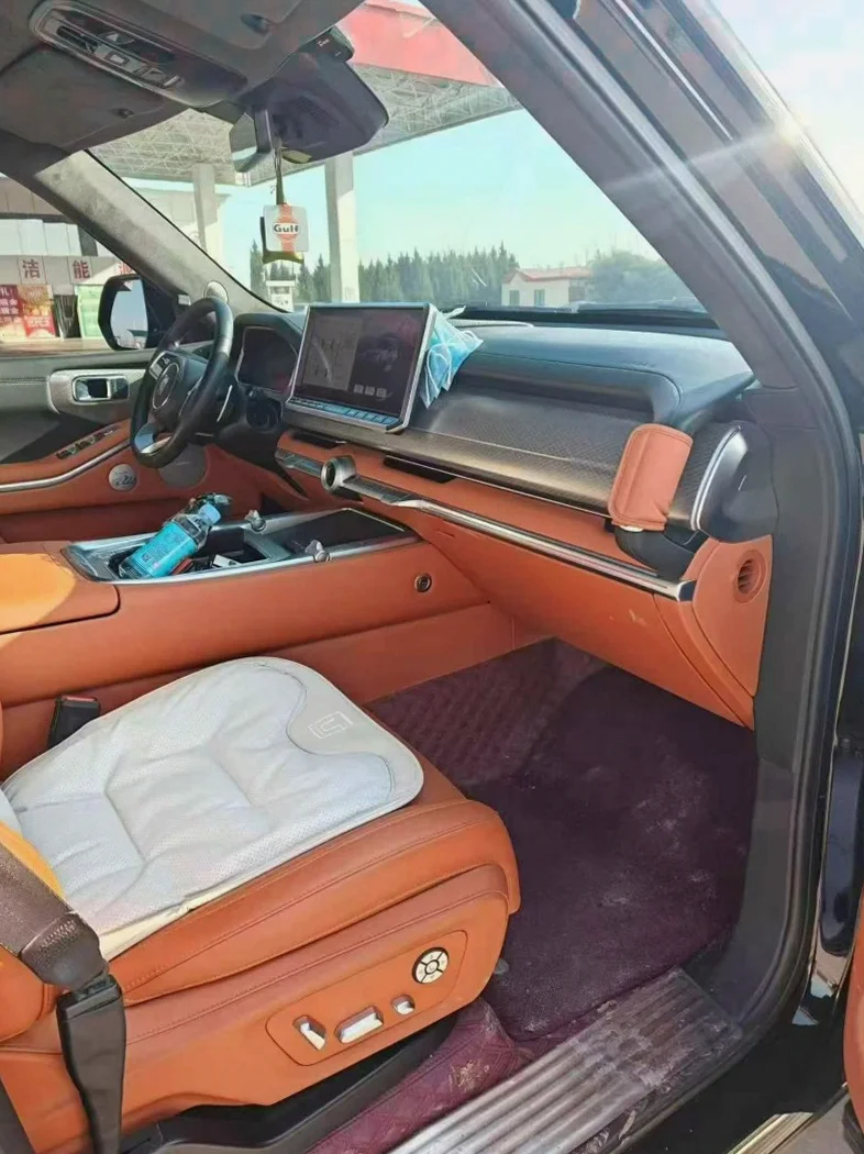 长城汽车坦克 后面外观一