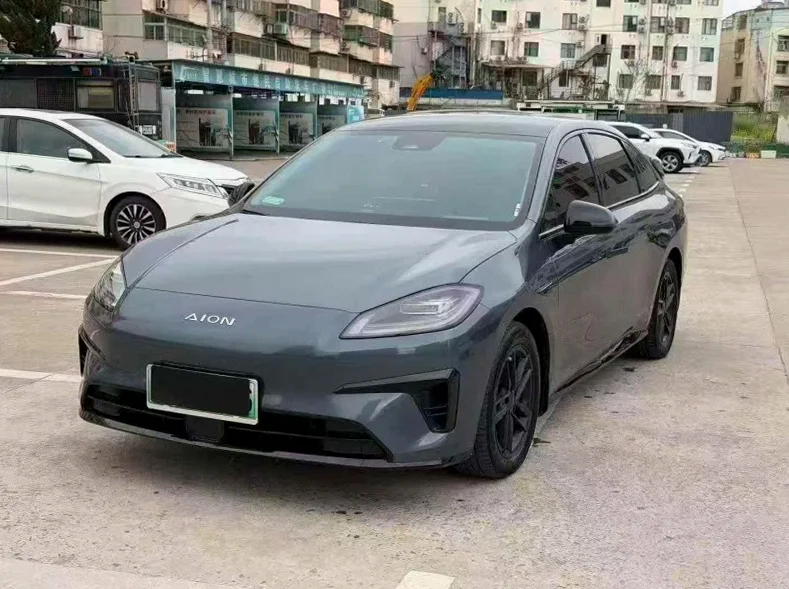 传祺埃安RT 正面外观三