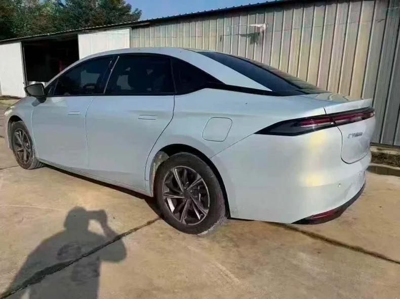 传祺埃安S 内饰后排