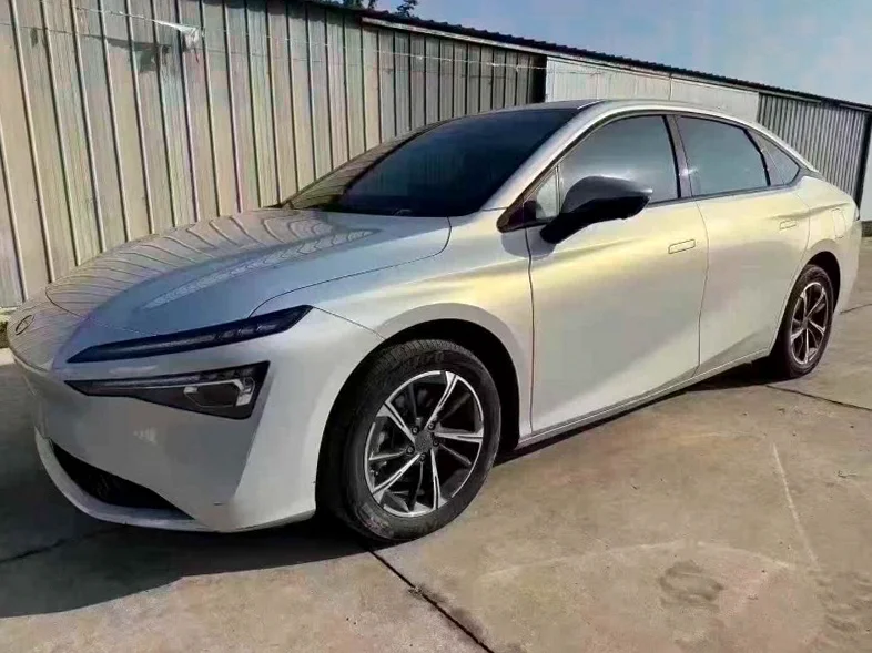 传祺埃安S 正面外观三