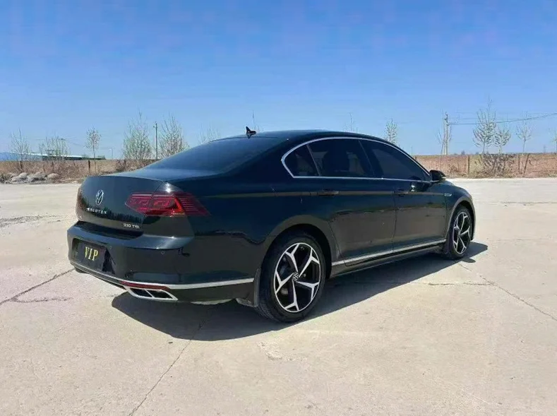 大众迈腾 内饰后排