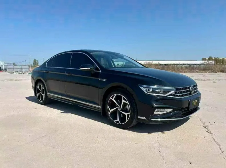 大众迈腾 正面外观二