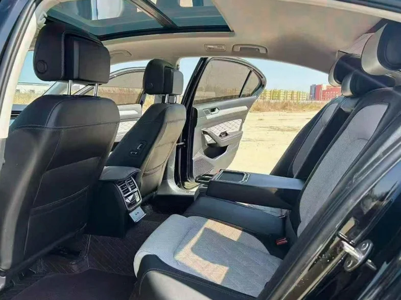 大众迈腾 后面外观二