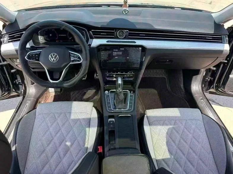 大众迈腾 后面外观三