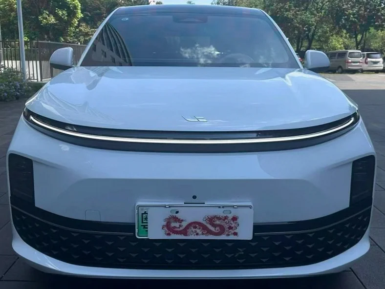 佛山2024年理想L6不过户车 正面外观一