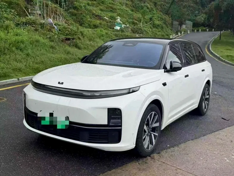 理想L7 正面外观三