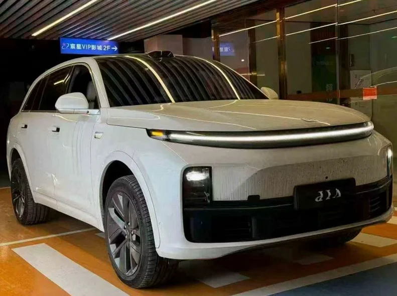 理想L7 正面外观二