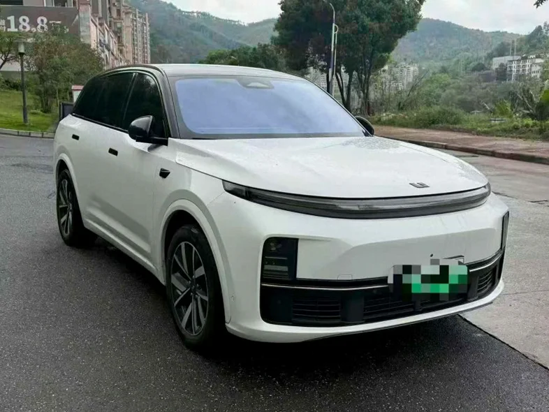 理想L7 正面外观二