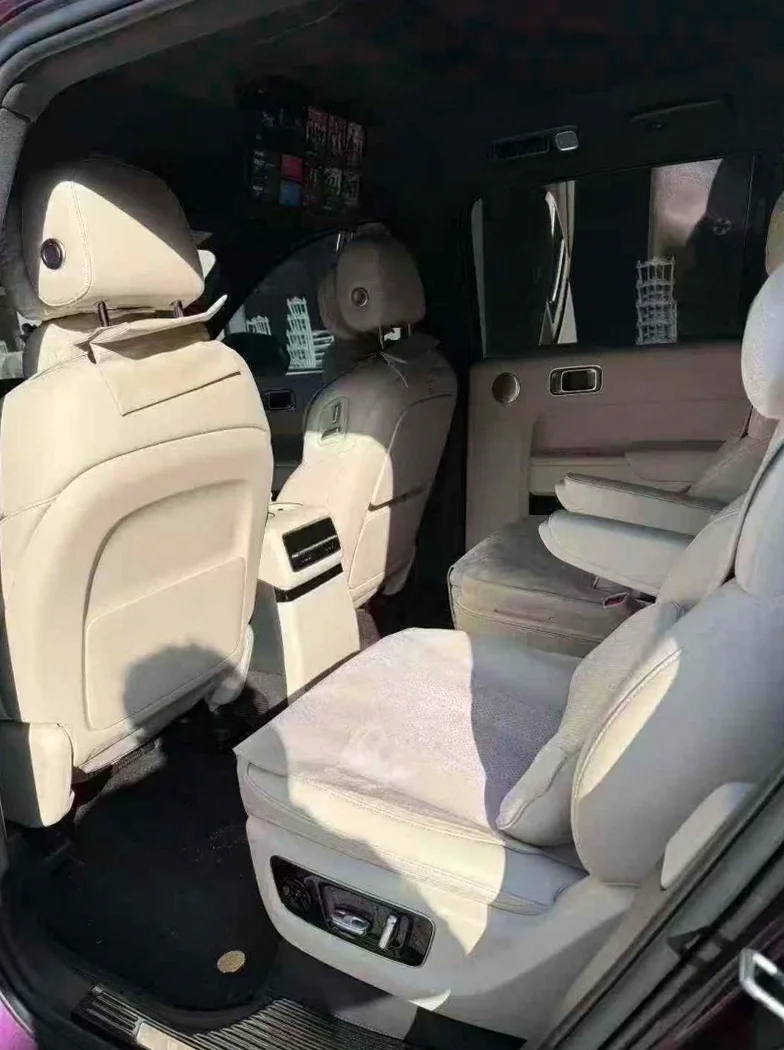 理想L9 后面外观三