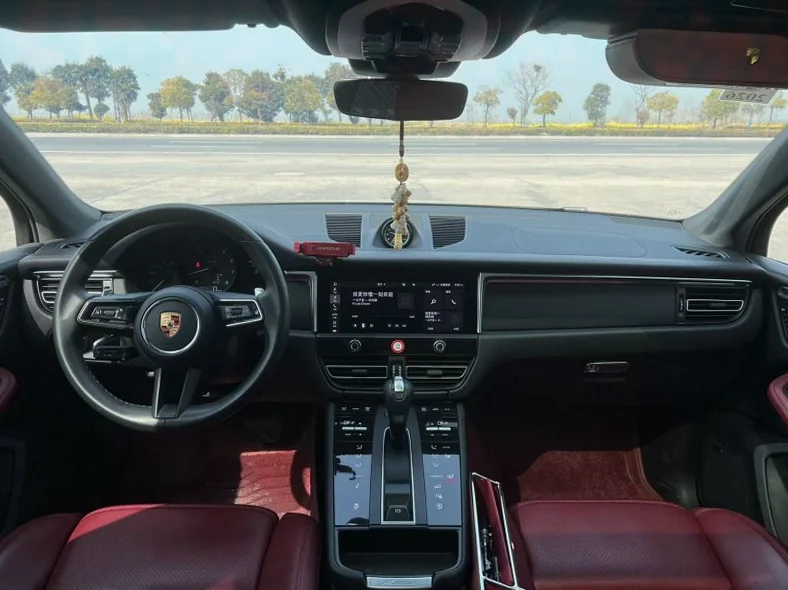 保时捷Macan 内饰前排